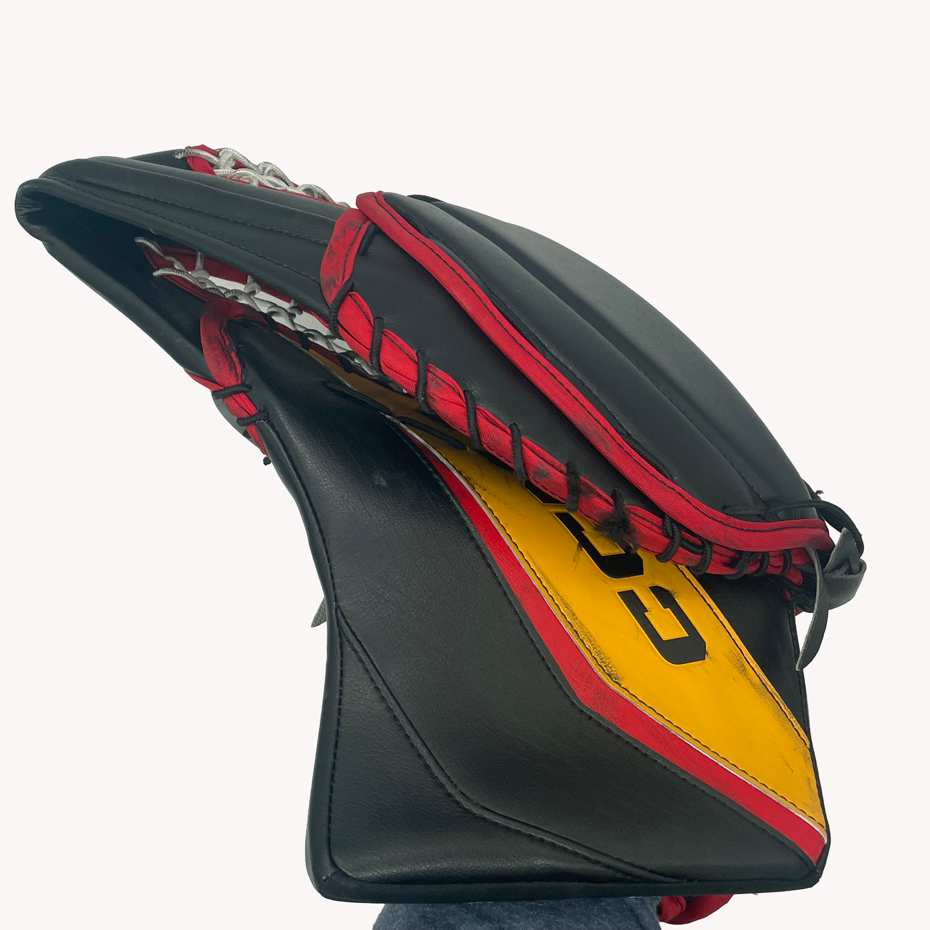 CCM Extreme Flex 6 - Gant de gardien de but AHL Pro Stock d'occasion (noir/jaune/rouge)